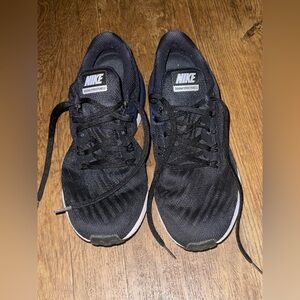 Women’s Nike Air Zoom Structure 22 Size 9.5